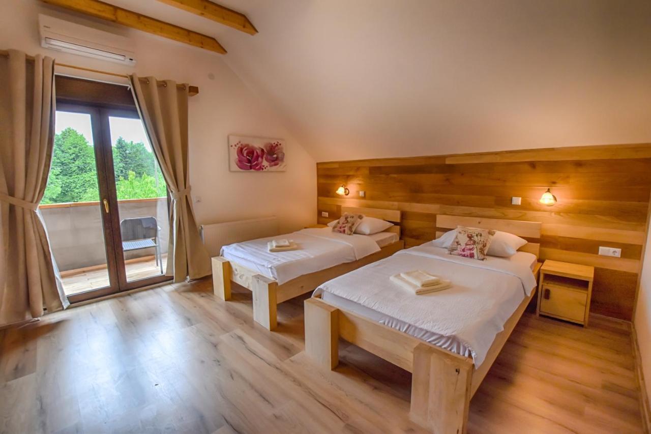Villa Stone 1 Rakovica Buitenkant foto